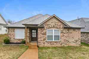 featured image of 3032 Magnolia Dr