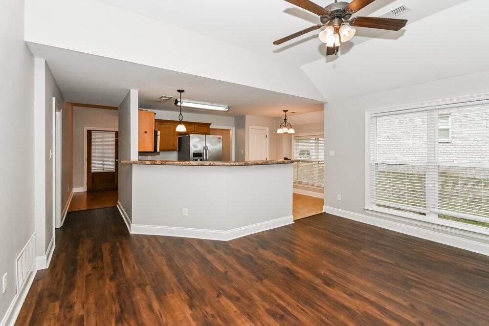 3032 Magnolia Dr - Photo 5 of 16