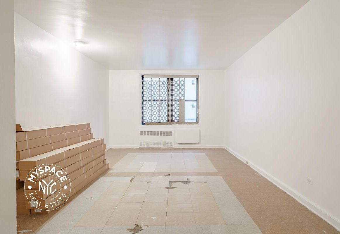 250 Clarkson Ave #319 - Photo 3 of 10