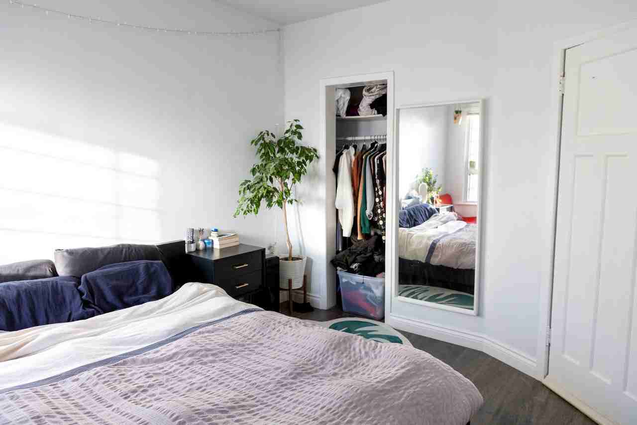 96 Uxbridge Avenue - Photo 7 of 15