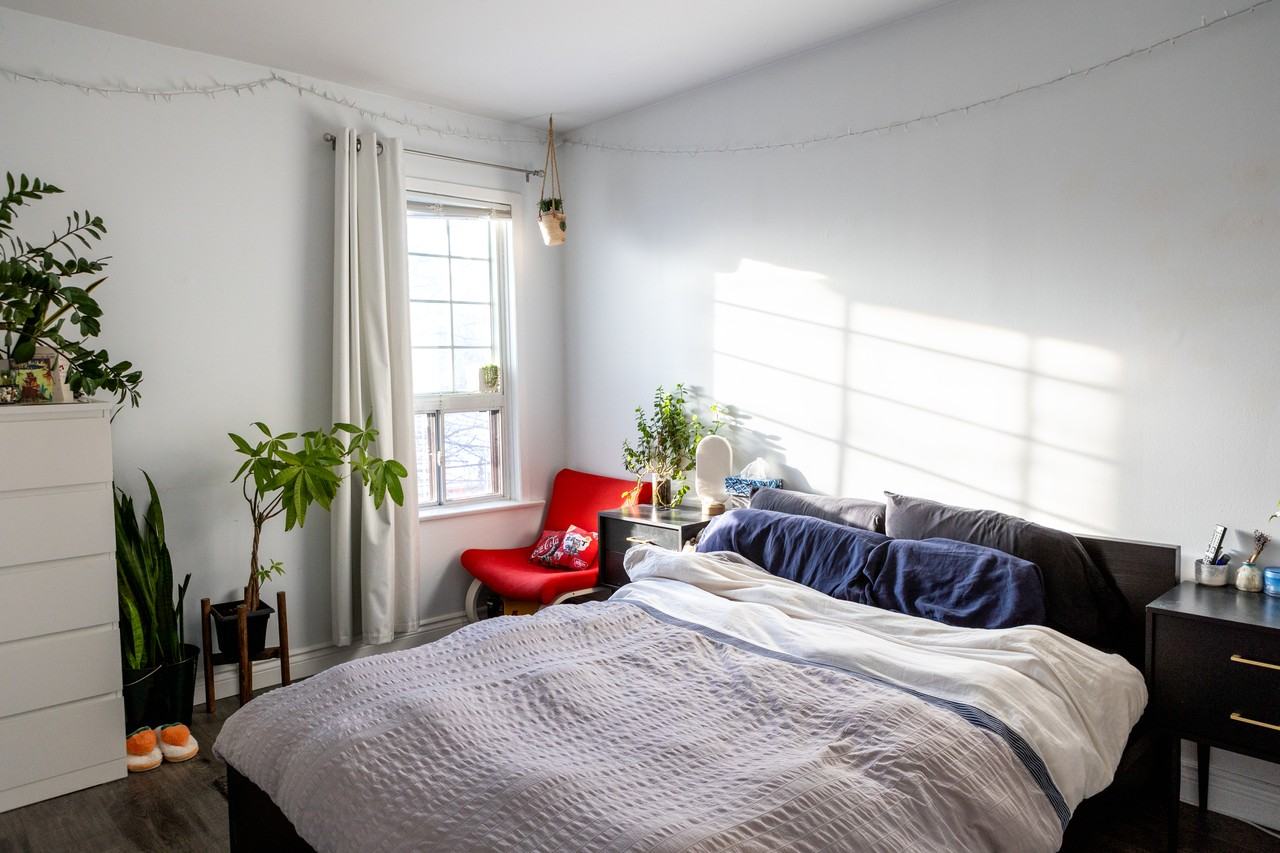 96 Uxbridge Avenue - Photo 5 of 15