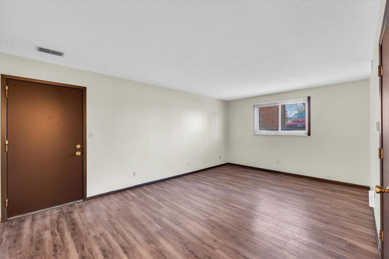 6 Willedrob Rd - Photo 3 of 14