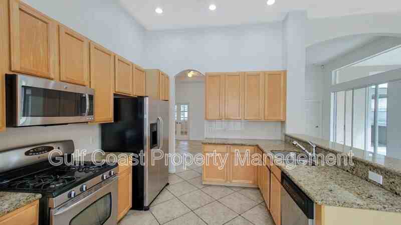 6836 Bay Hill Dr - Photo 3 of 26