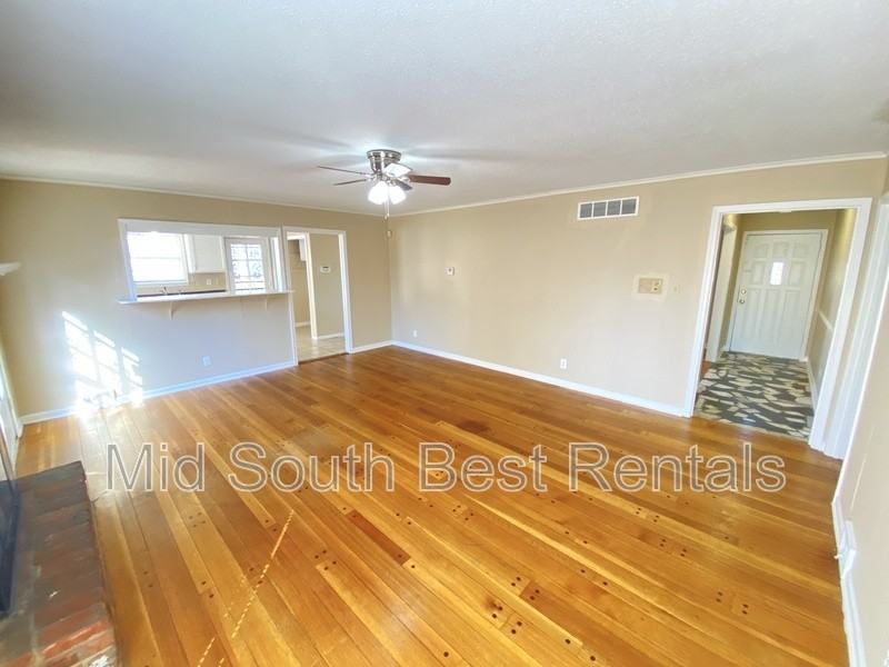 3561 Hazelhedge Dr - Photo 3 of 10