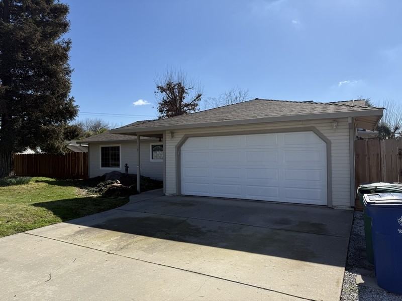 115 Howell Rd - Photo 2 of 31