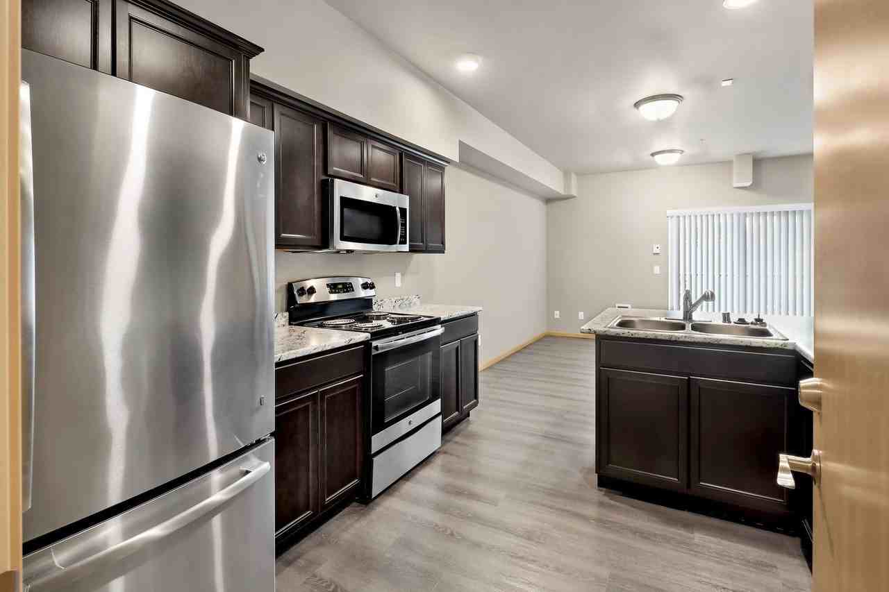 Tremezzo Apartments - Photo 4 of 50