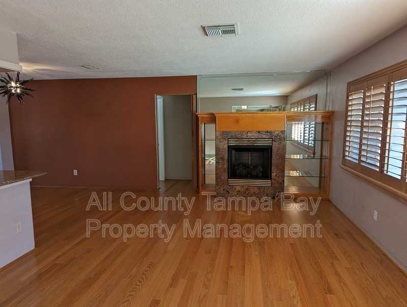 1101 68th St N - Photo 2 of 28