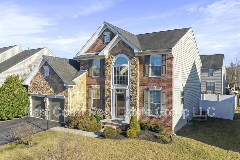 66 Ticonderoga Dr - Photo 2 of 50