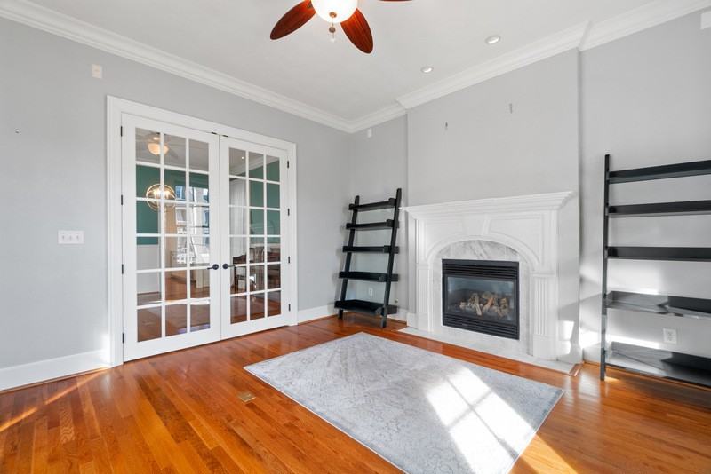 9573 27th Bay St - Photo 7 of 50