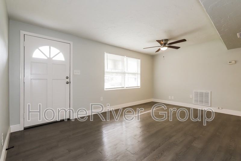 6727 Sandra Dr - Photo 3 of 19