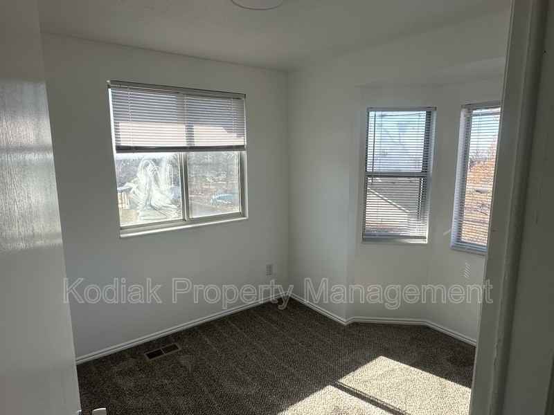 1149 N Nayon Dr #4 - Photo 5 of 13