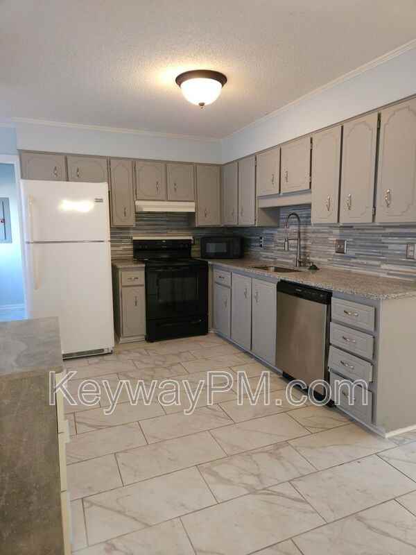 792 Greenwood Dr - Photo 7 of 17