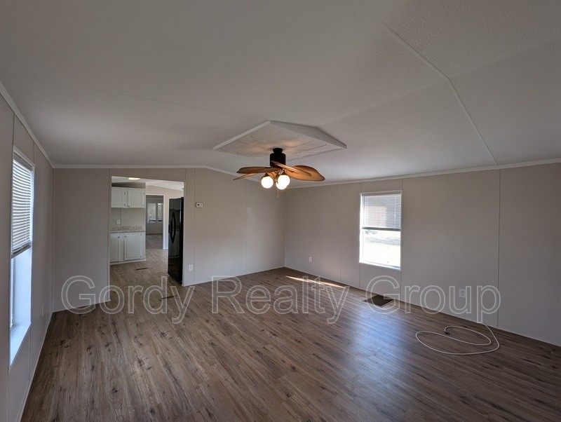 2146 Shadow Bay Ave - Photo 6 of 12