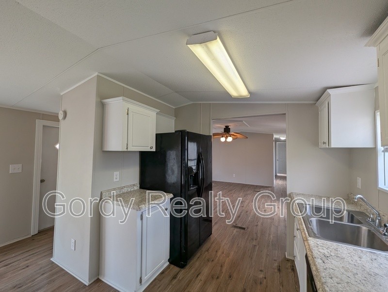 2146 Shadow Bay Ave - Photo 7 of 12