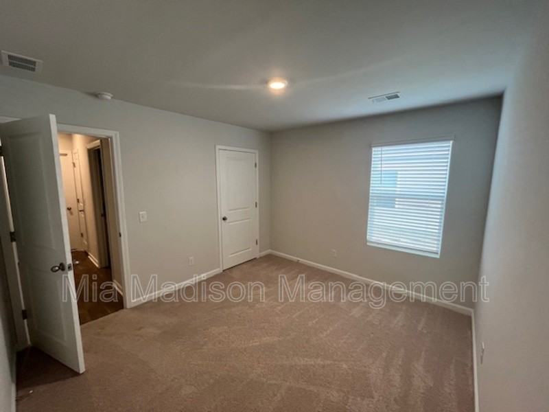 214 Barbados Rd - Photo 2 of 15