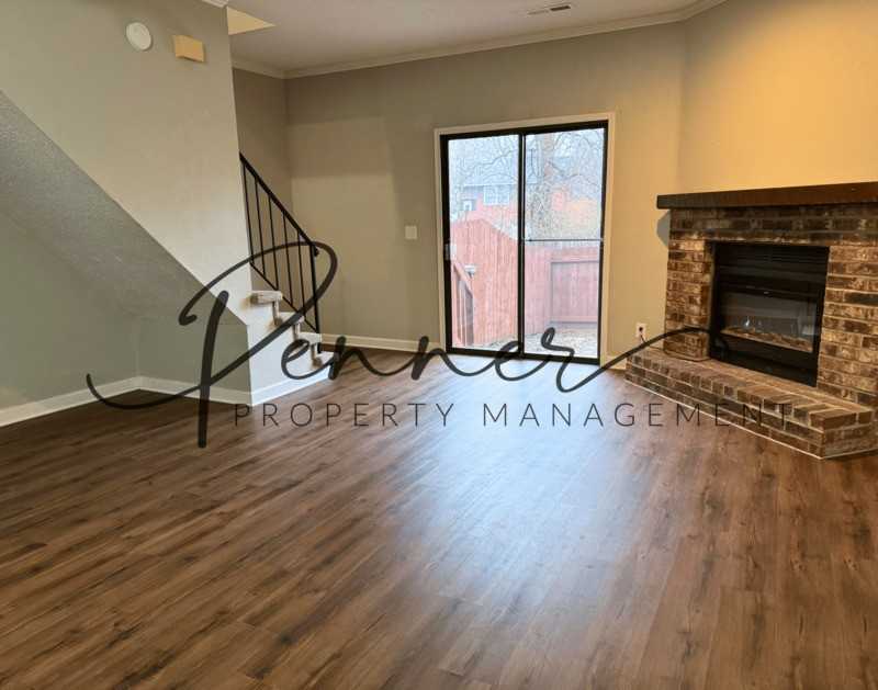 3538 Ne Independence Ave - Photo 3 of 12