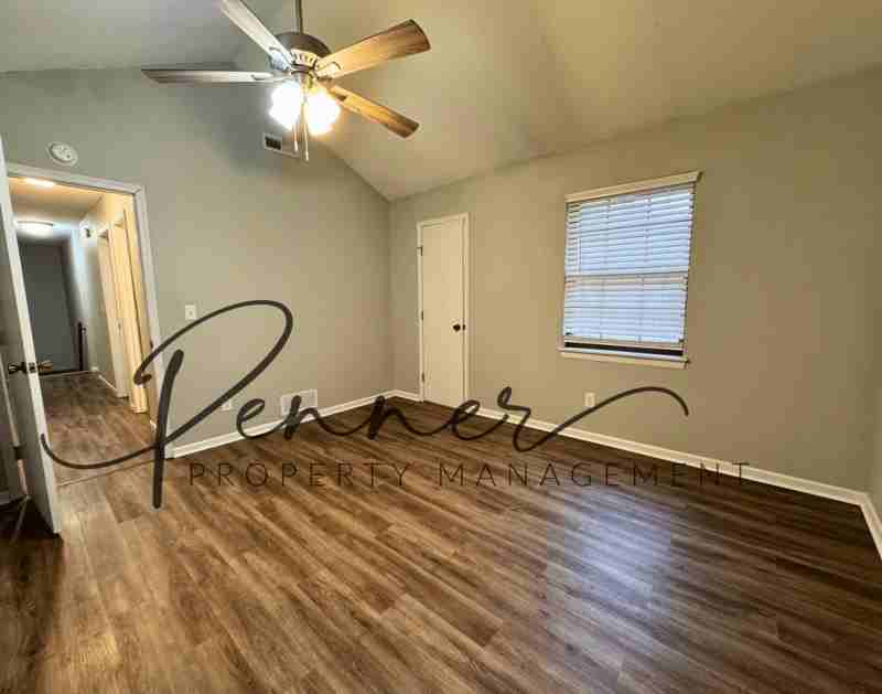 3538 Ne Independence Ave - Photo 6 of 12