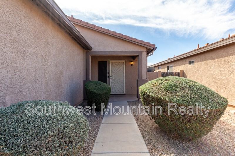 1281 E Ash Rd - Photo 7 of 38