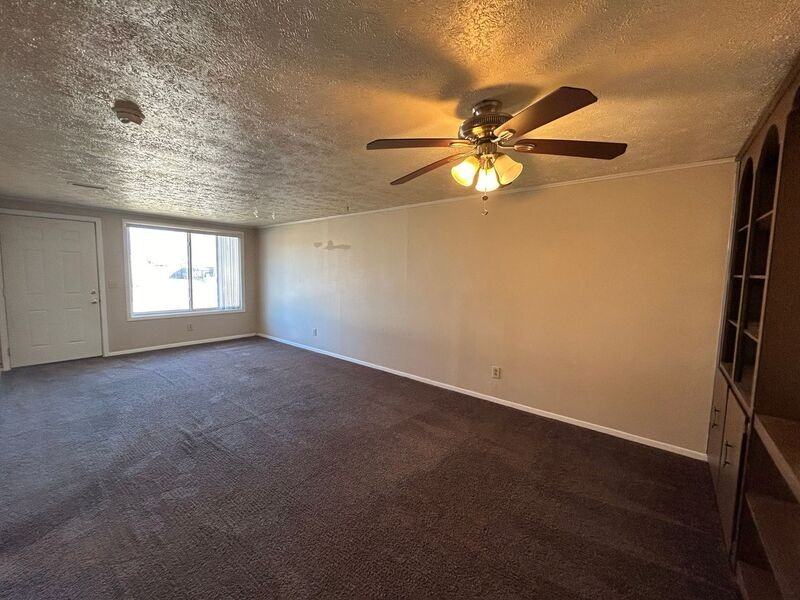 790 Randler Ave - Photo 3 of 7