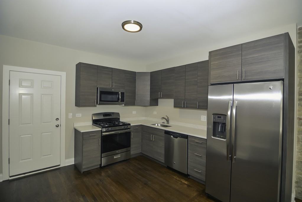 2230 N Sawyer Ave #3E - Photo 2 of 20