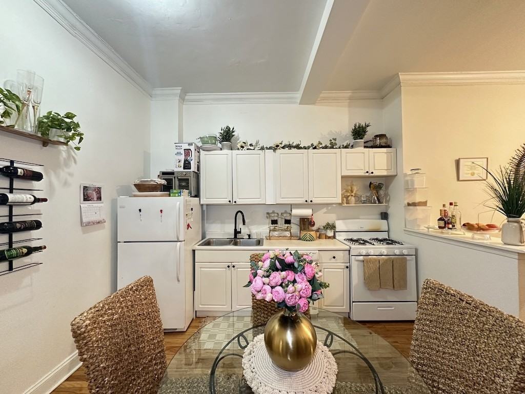 918 Green Bay Rd #G - Photo 2 of 21