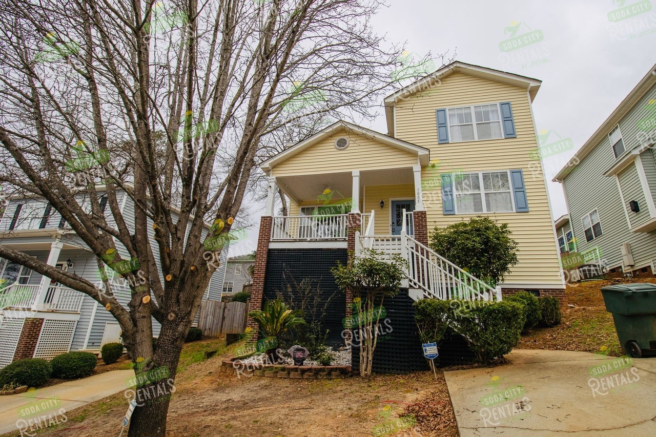 1005 Edgefield St - Photo 6 of 38