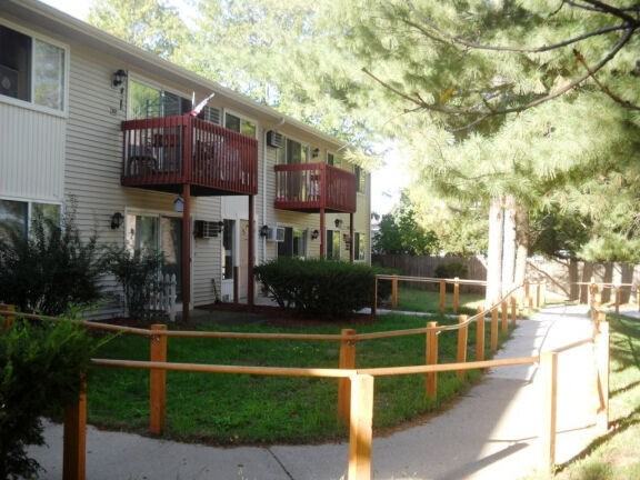 Washington Manor - Photo 2 of 3