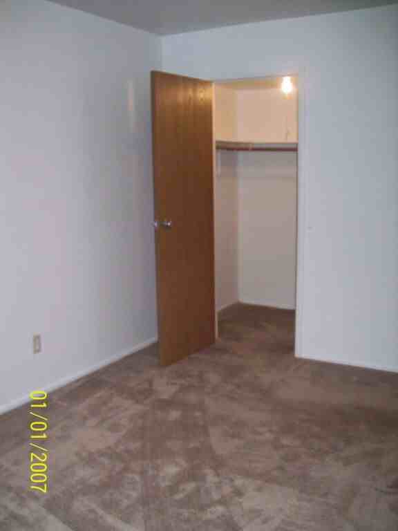 Washington Manor - Photo 3 of 3