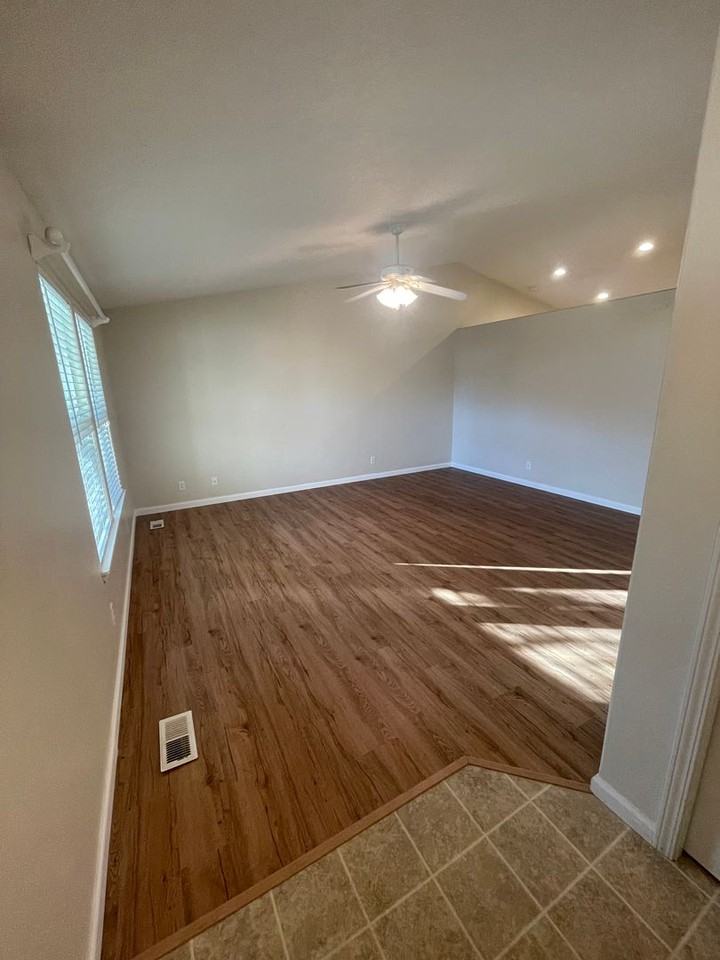 677 E Milton St - Photo 4 of 19