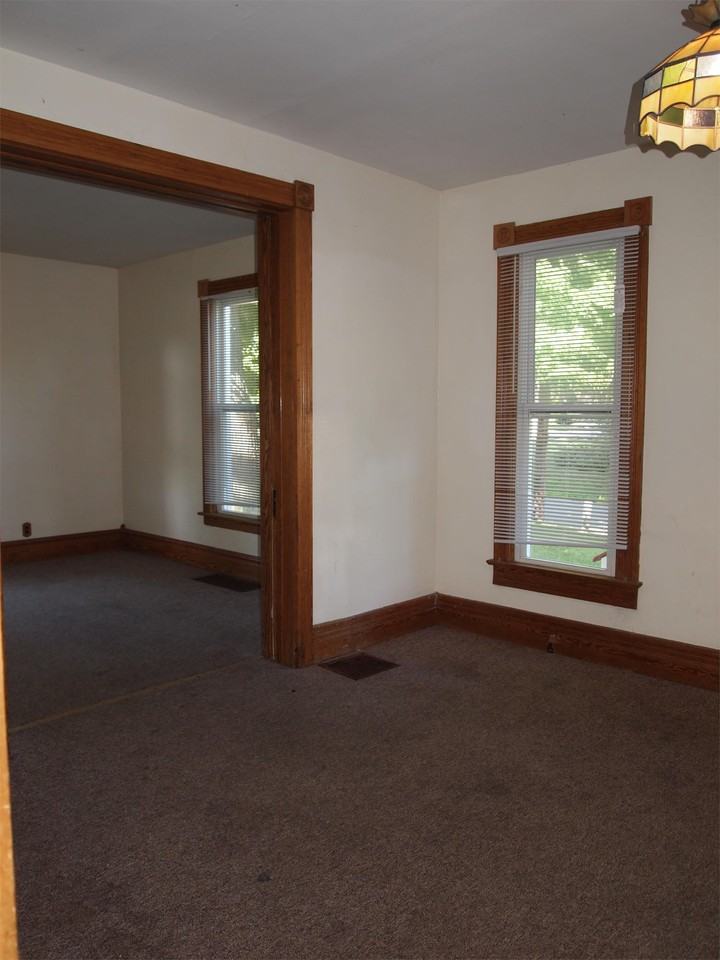 Fayette St E 10 - Photo 3 of 15