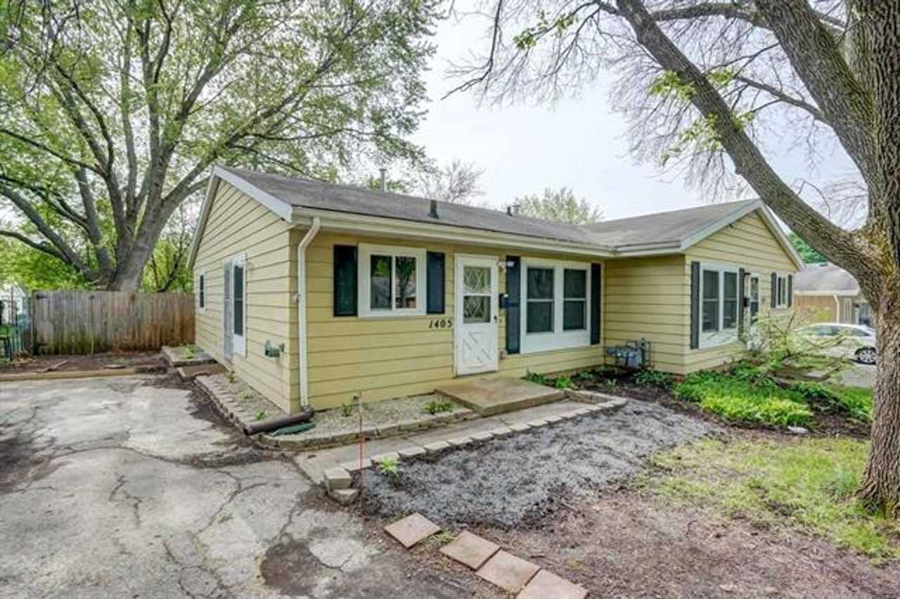 1405 Prairie Rd - Photo 3 of 50