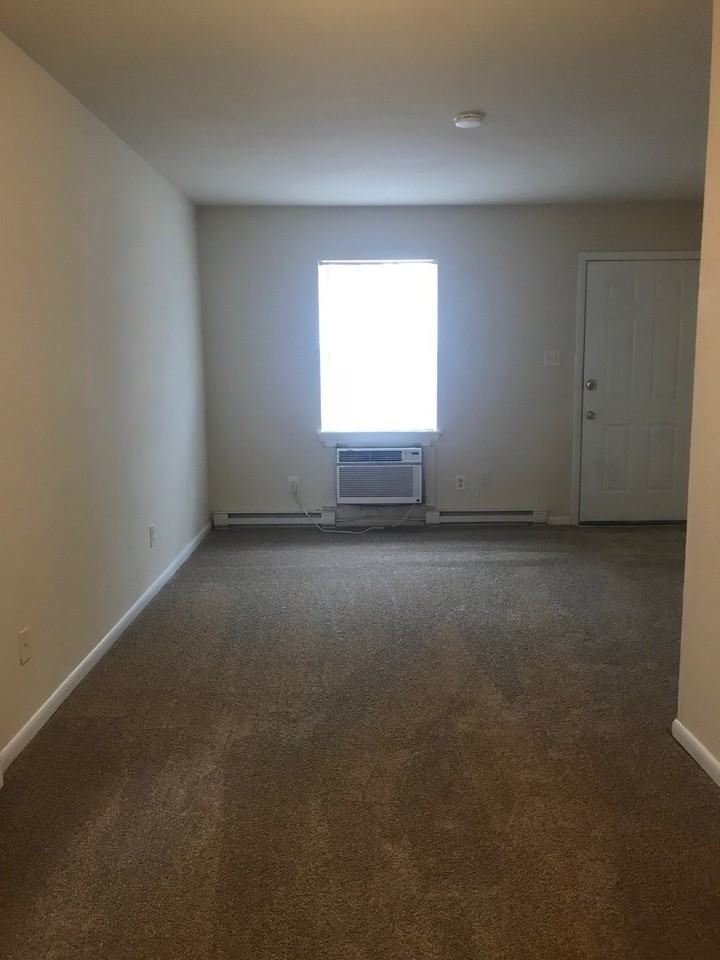 1801 Orchard St - Photo 3 of 7