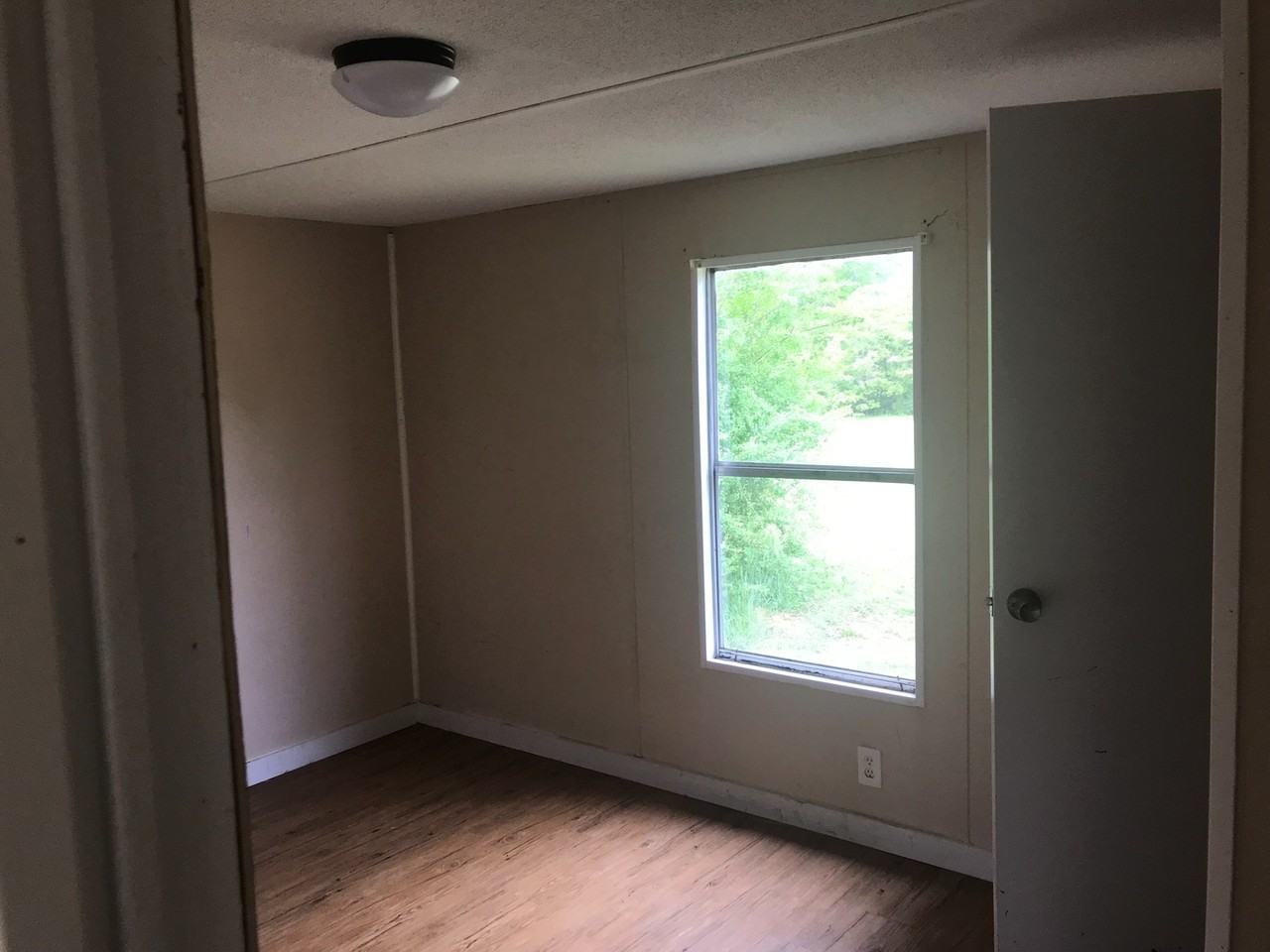 10614 Eureka Rd #D - Photo 2 of 7