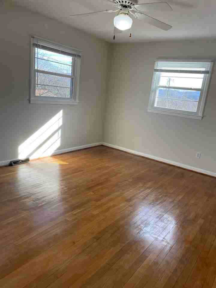 42 N Pershing Rd - Photo 2 of 10