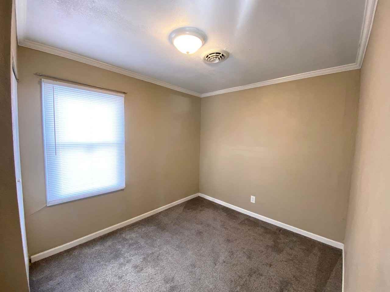 1311 W Maywood Ave - Photo 5 of 8