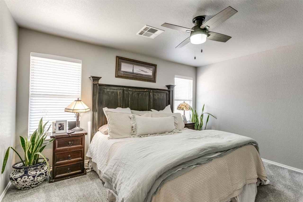1232 Kingston Rd - Photo 5 of 30