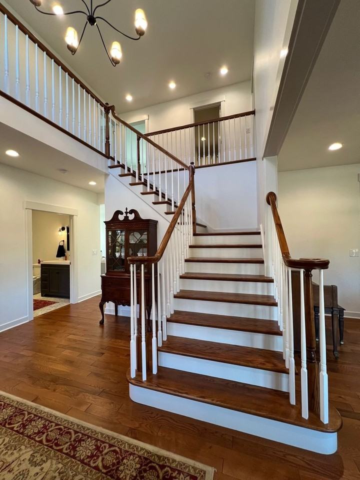 83 Robinson Ln - Photo 2 of 10