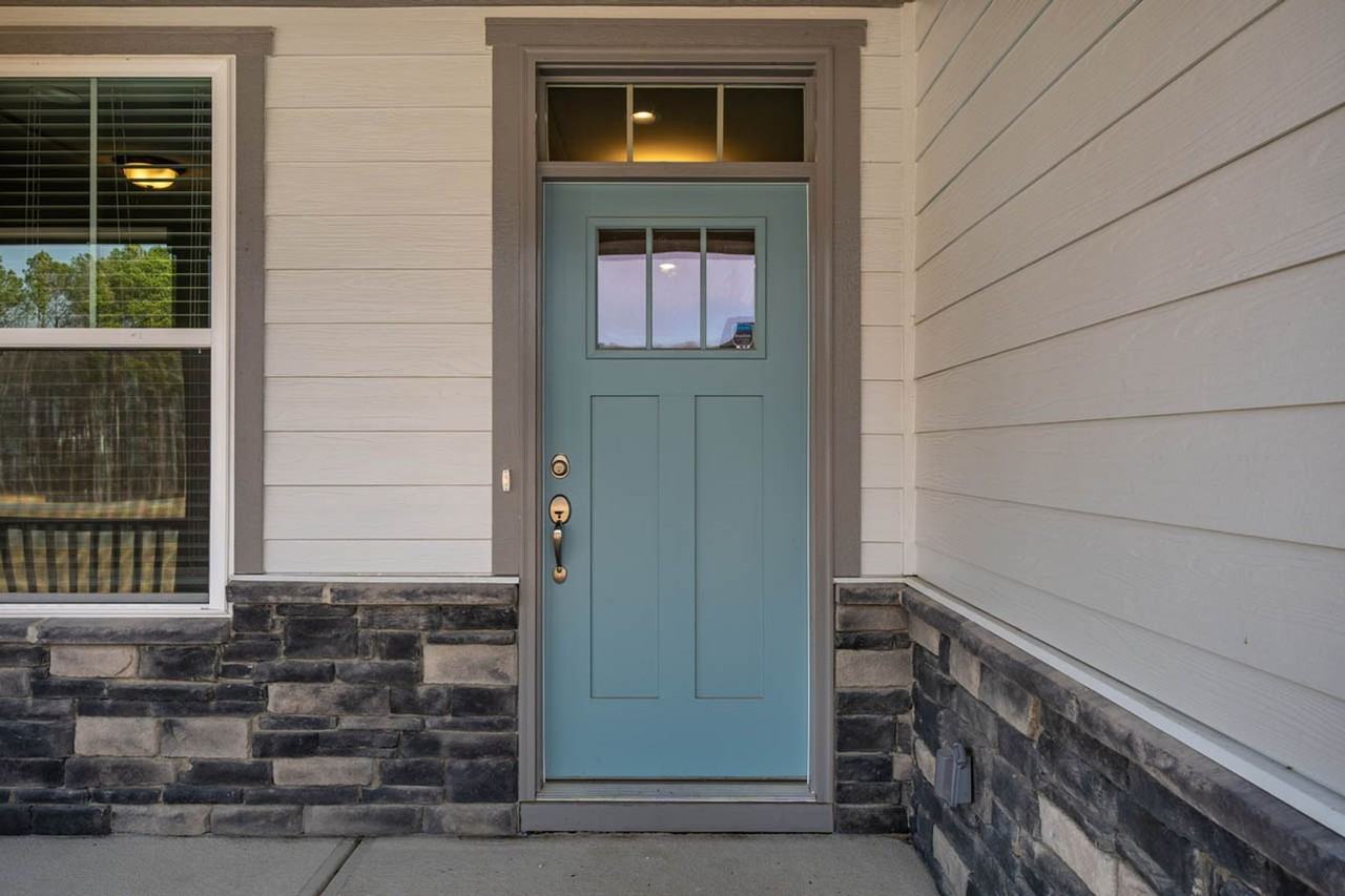 179 Castle Pond Way - Photo 2 of 50
