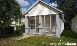 916 Lawyers Ln - Photo 1 of 1