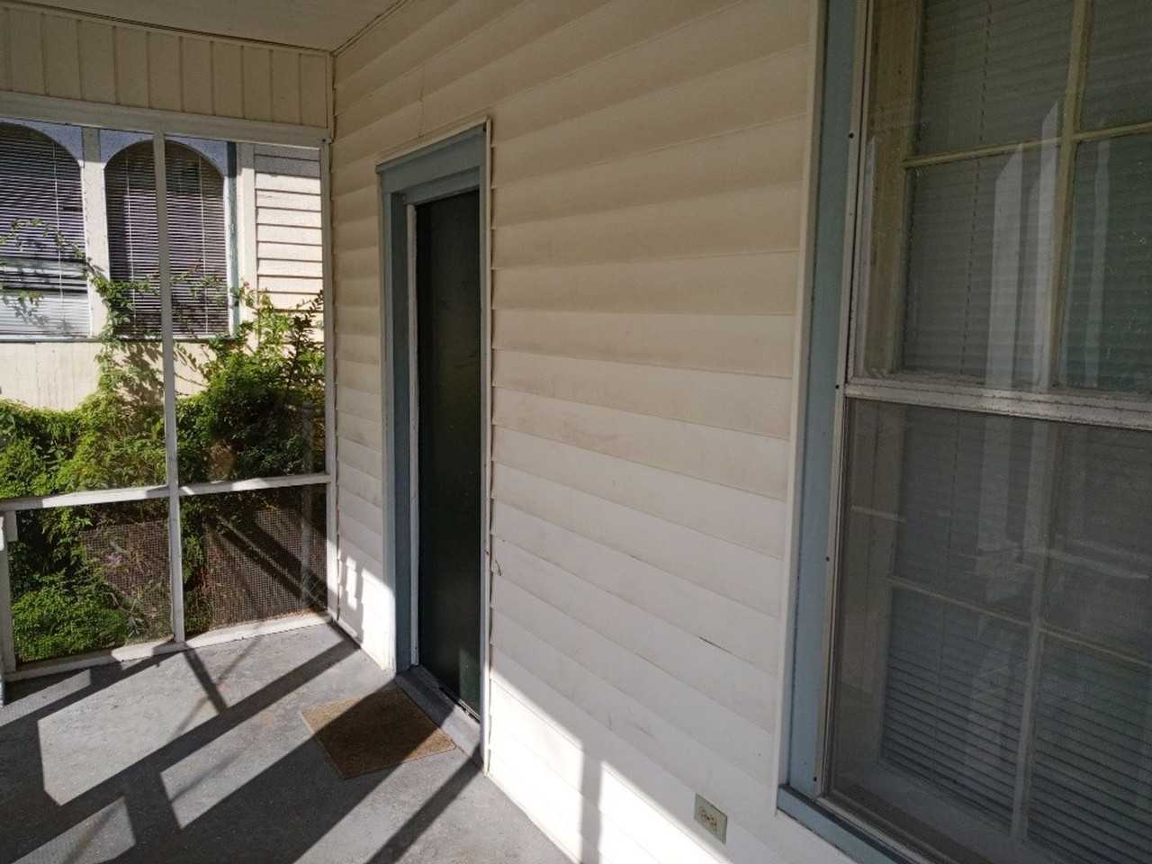 916 Lawyers Ln - Photo 2 of 6
