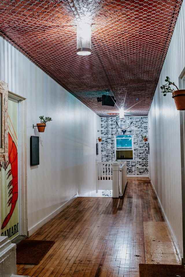 2605 Logan Ave - Photo 2 of 8