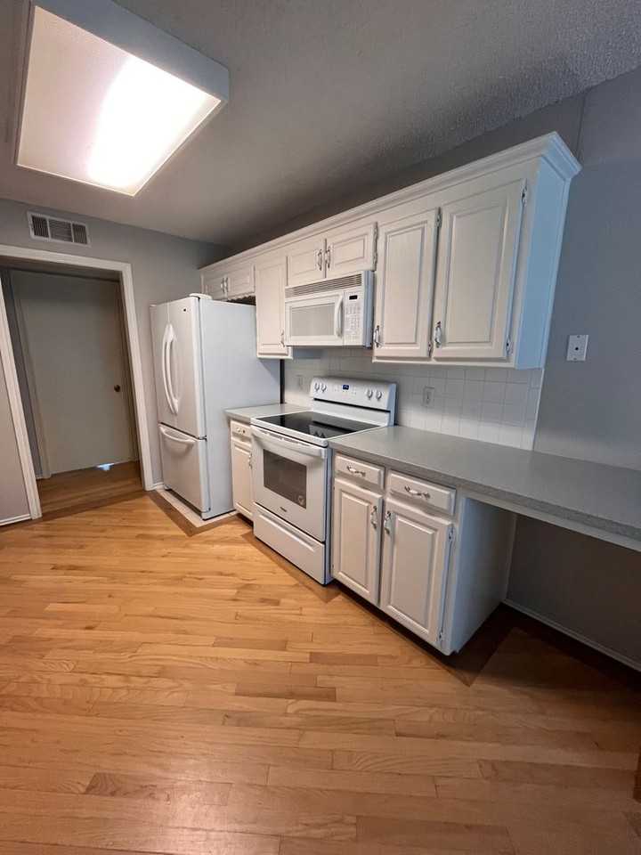 6332 Orchard Hill Dr - Photo 3 of 26