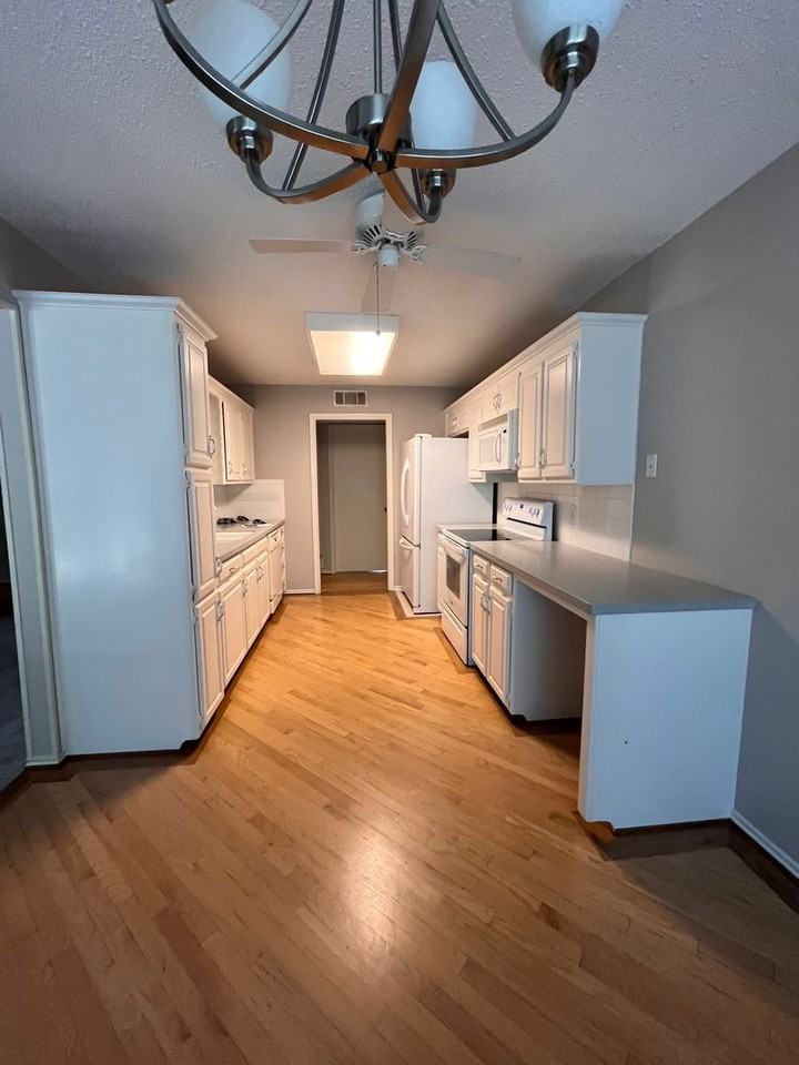 6332 Orchard Hill Dr - Photo 4 of 26