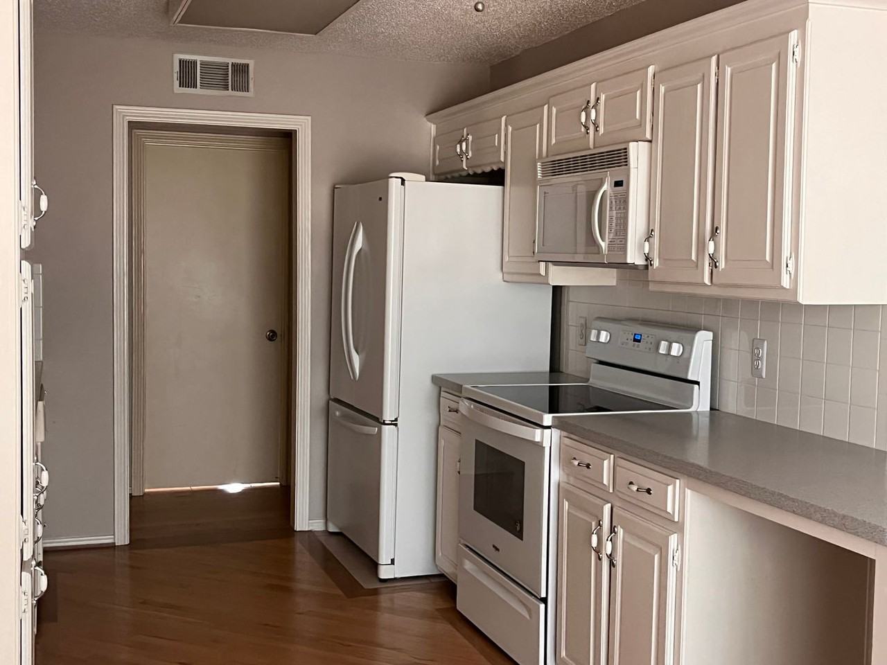 6332 Orchard Hill Dr - Photo 5 of 26