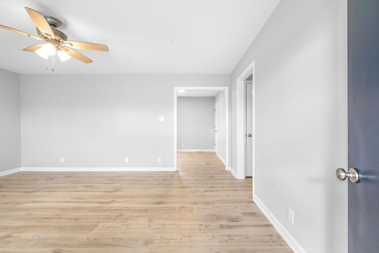 2214 Glory Dr - Photo 4 of 26
