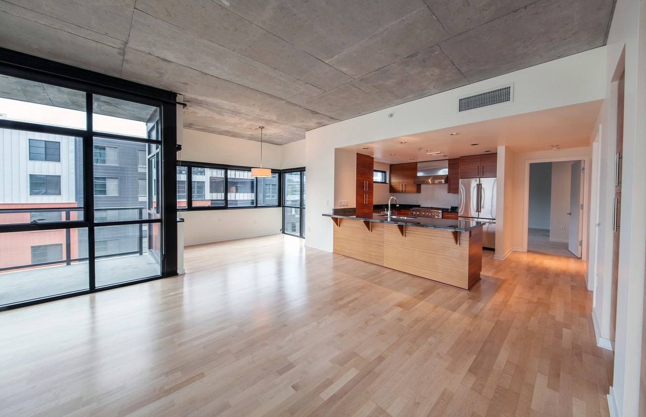 1830 Nw Riverscape St - Photo 2 of 19