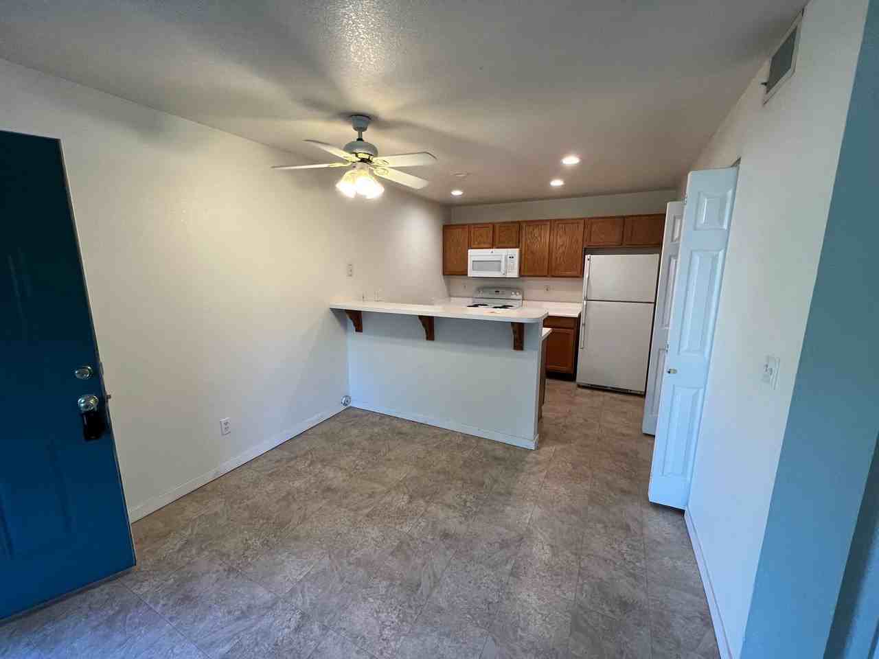 1225 W Prospect Rd #T64 - Photo 5 of 15