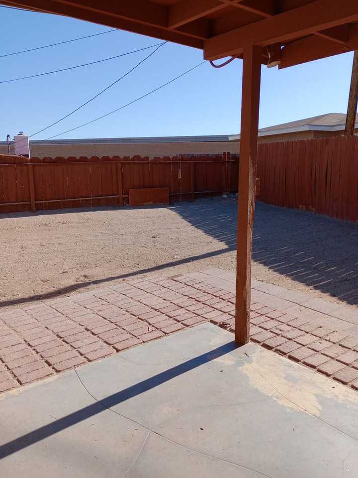 1208 E Virginia Way - Photo 2 of 4