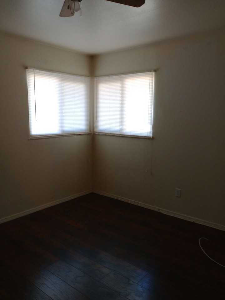 1208 E Virginia Way - Photo 3 of 4