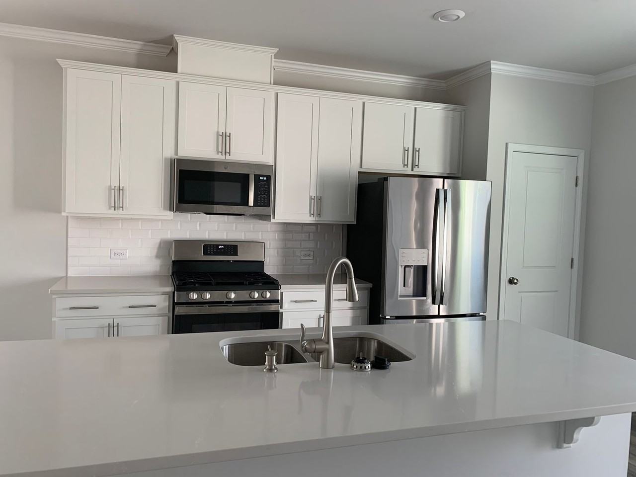 2471 Tonoloway Dr - Photo 4 of 30